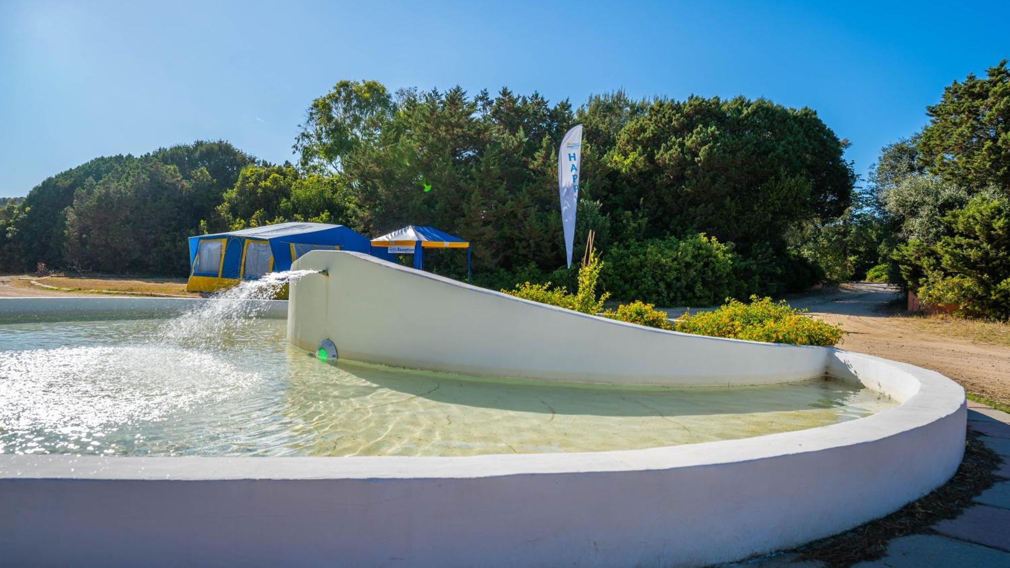 Happy Camp Mobile Homes In Camping Village Baia Paradiso Badesi Exterior foto
